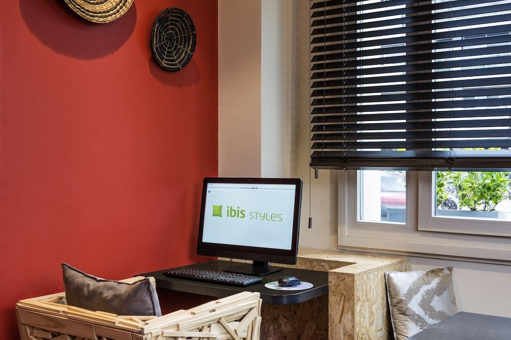 Ibis Styles Paris Marcel Sembat Hotel 3*