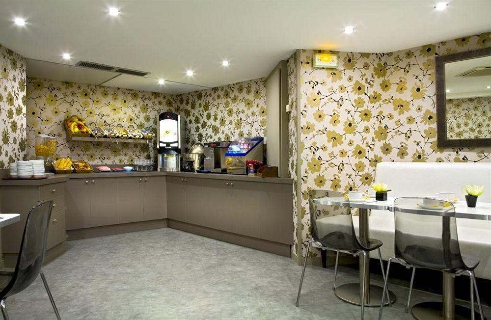 Ibis Styles Paris Marcel Sembat Hotel 3*